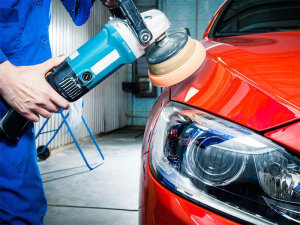 Царапины на автомобиле: что делать?